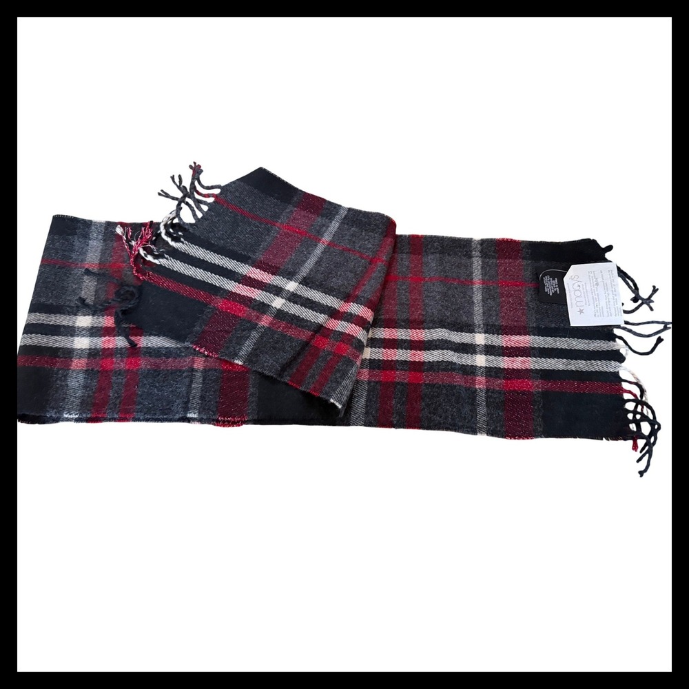 NWT Plaid Scarf Red Black White Plaid Fringe Macy's Tag Warm‎ Winter Accessory